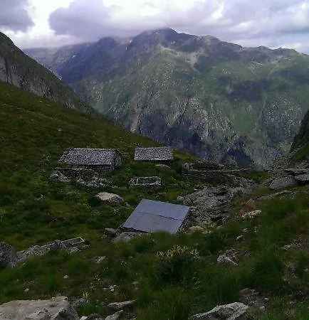 格拉齐亚木屋 公寓 *